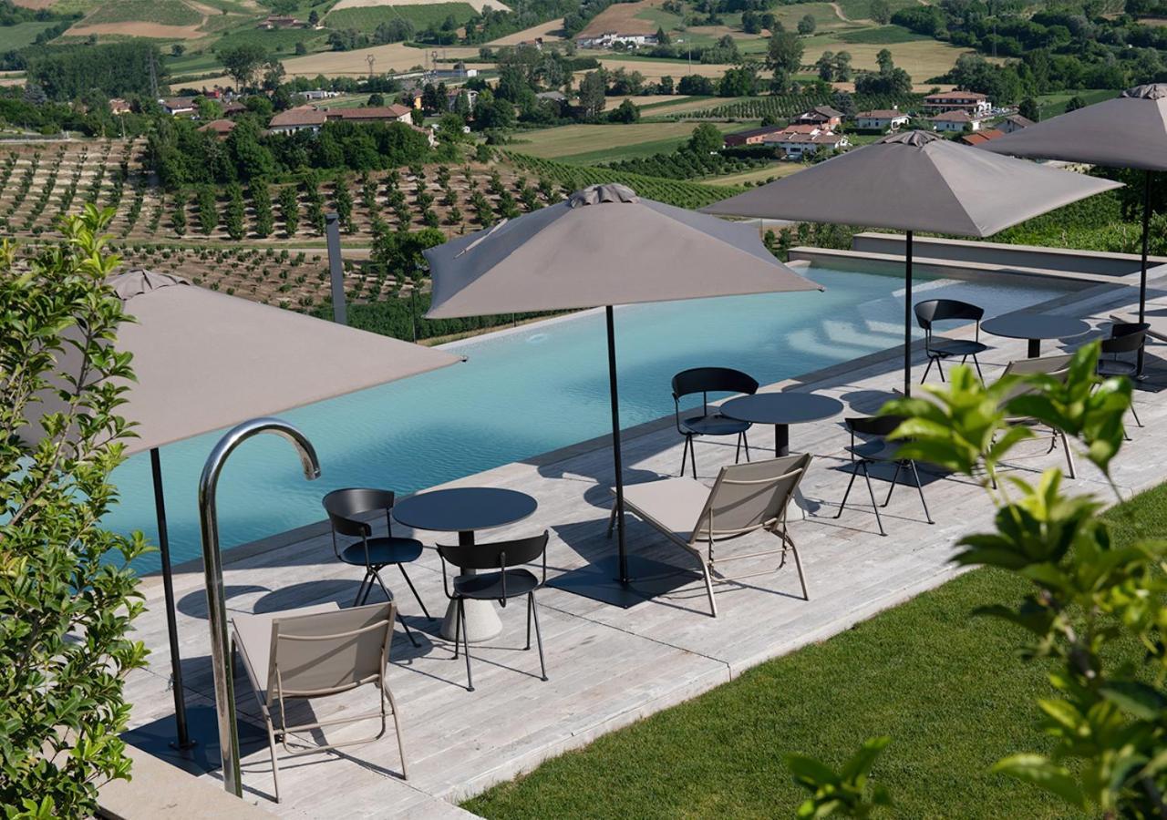 Ca' Del Profeta Ristorante & Relais Hotel Montegrosso dʼAsti Exterior foto